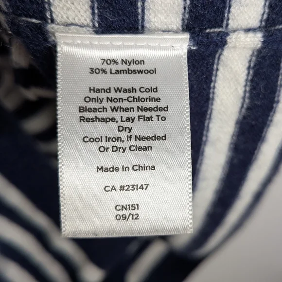 Talbots Nautical Striped Sweater Navy & White Soft Lambswool Blend Gently Used - Picture 12 of 12